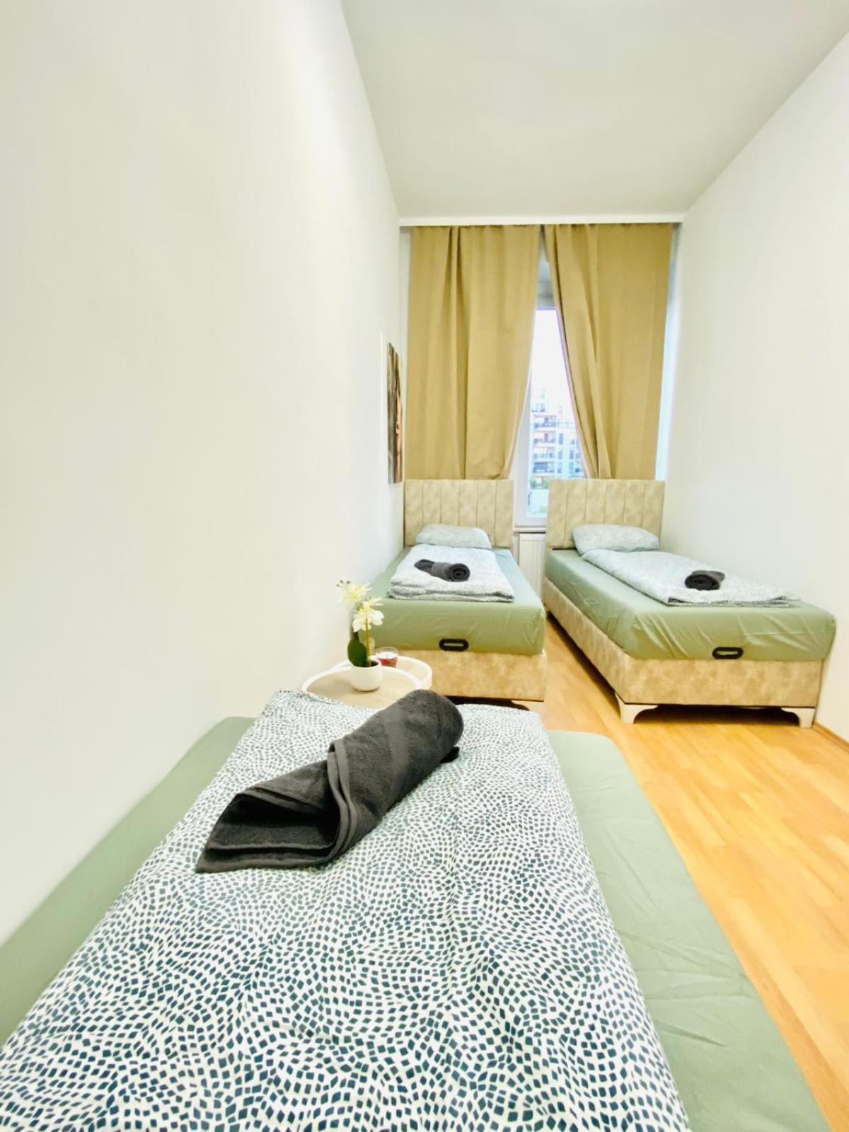 Bright 5Br Shared Apartment W Great Transport Link فيينا المظهر الخارجي الصورة