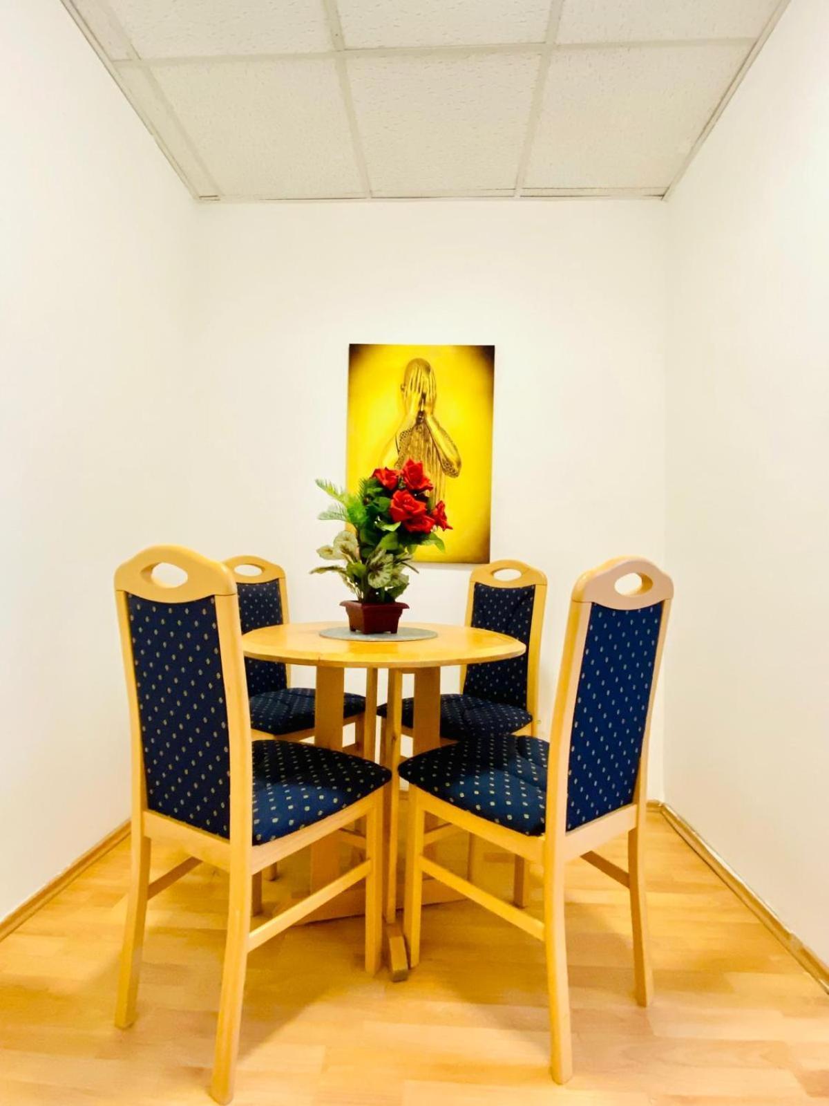 Bright 5Br Shared Apartment W Great Transport Link فيينا المظهر الخارجي الصورة