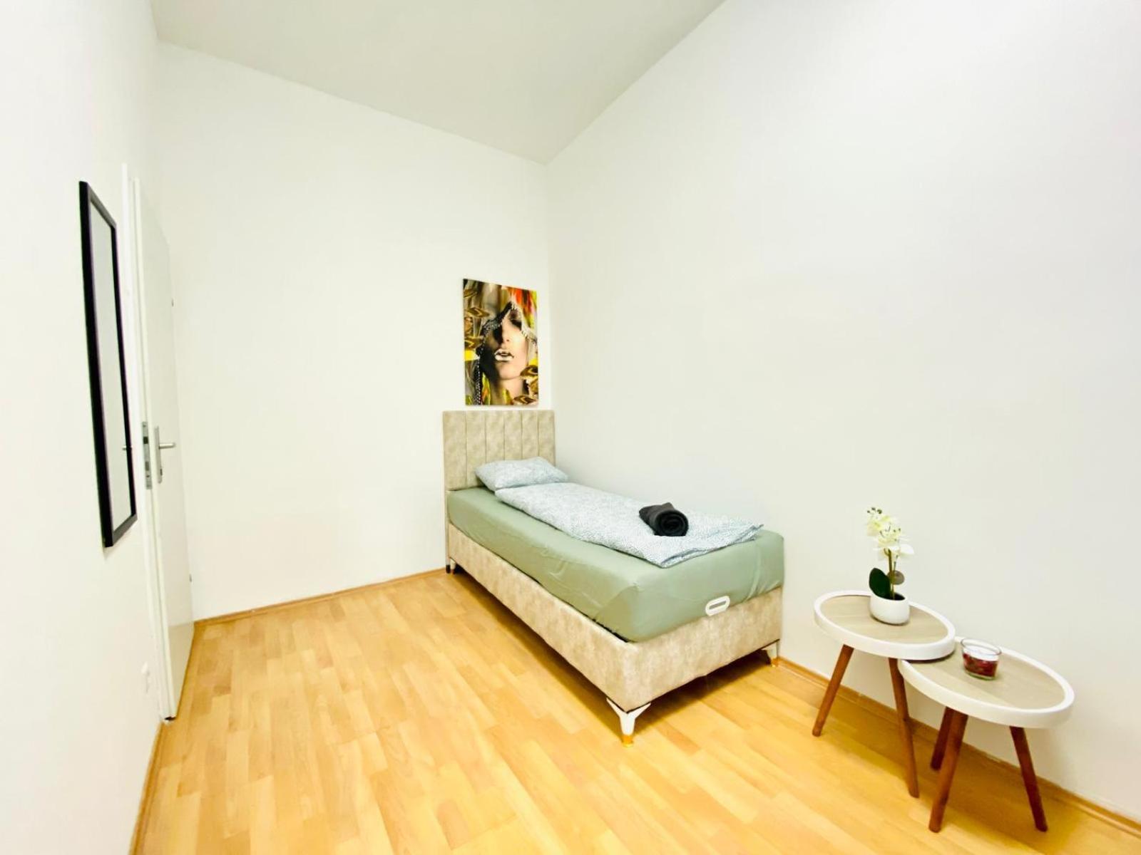 Bright 5Br Shared Apartment W Great Transport Link فيينا المظهر الخارجي الصورة