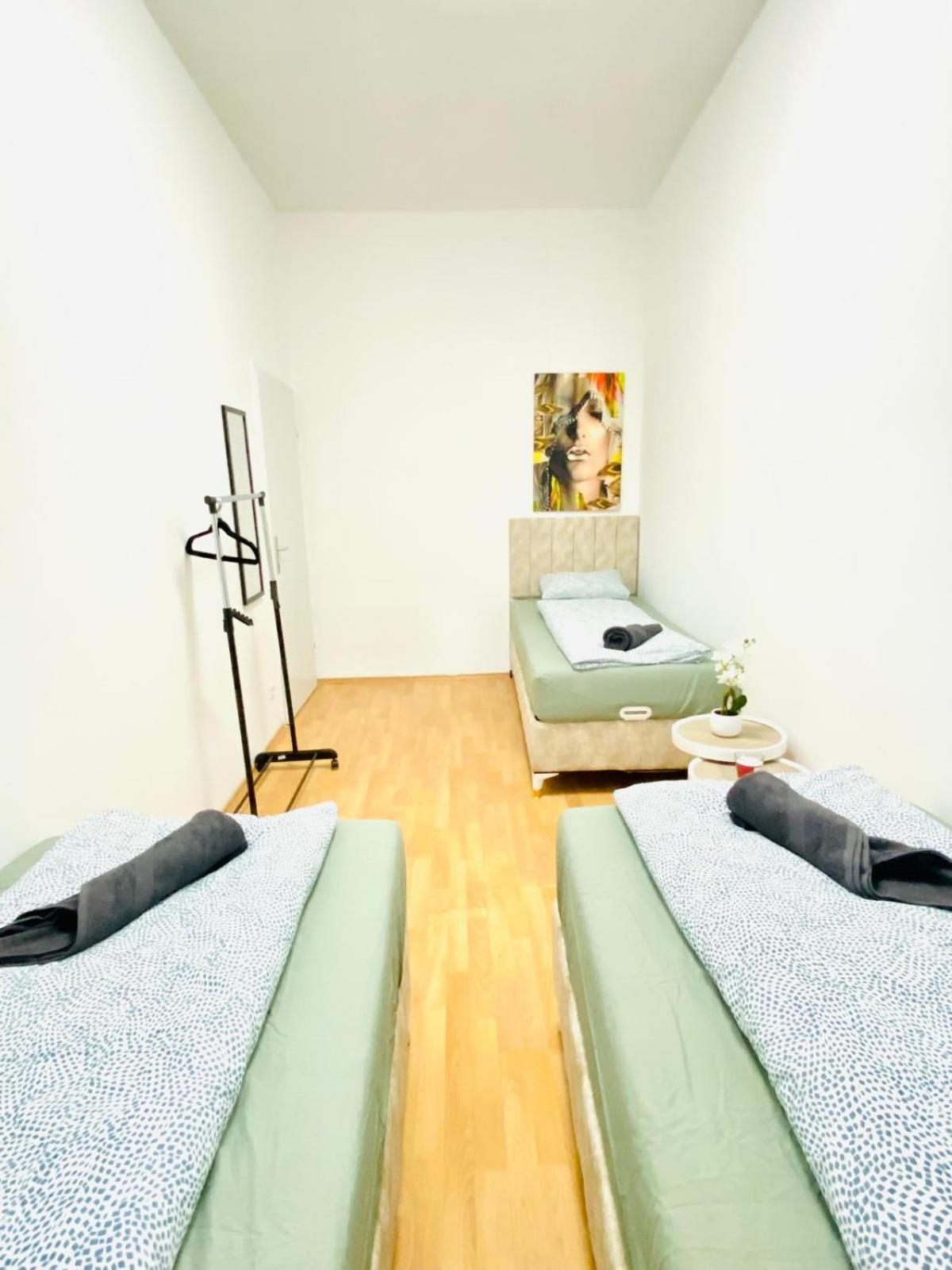 Bright 5Br Shared Apartment W Great Transport Link فيينا المظهر الخارجي الصورة