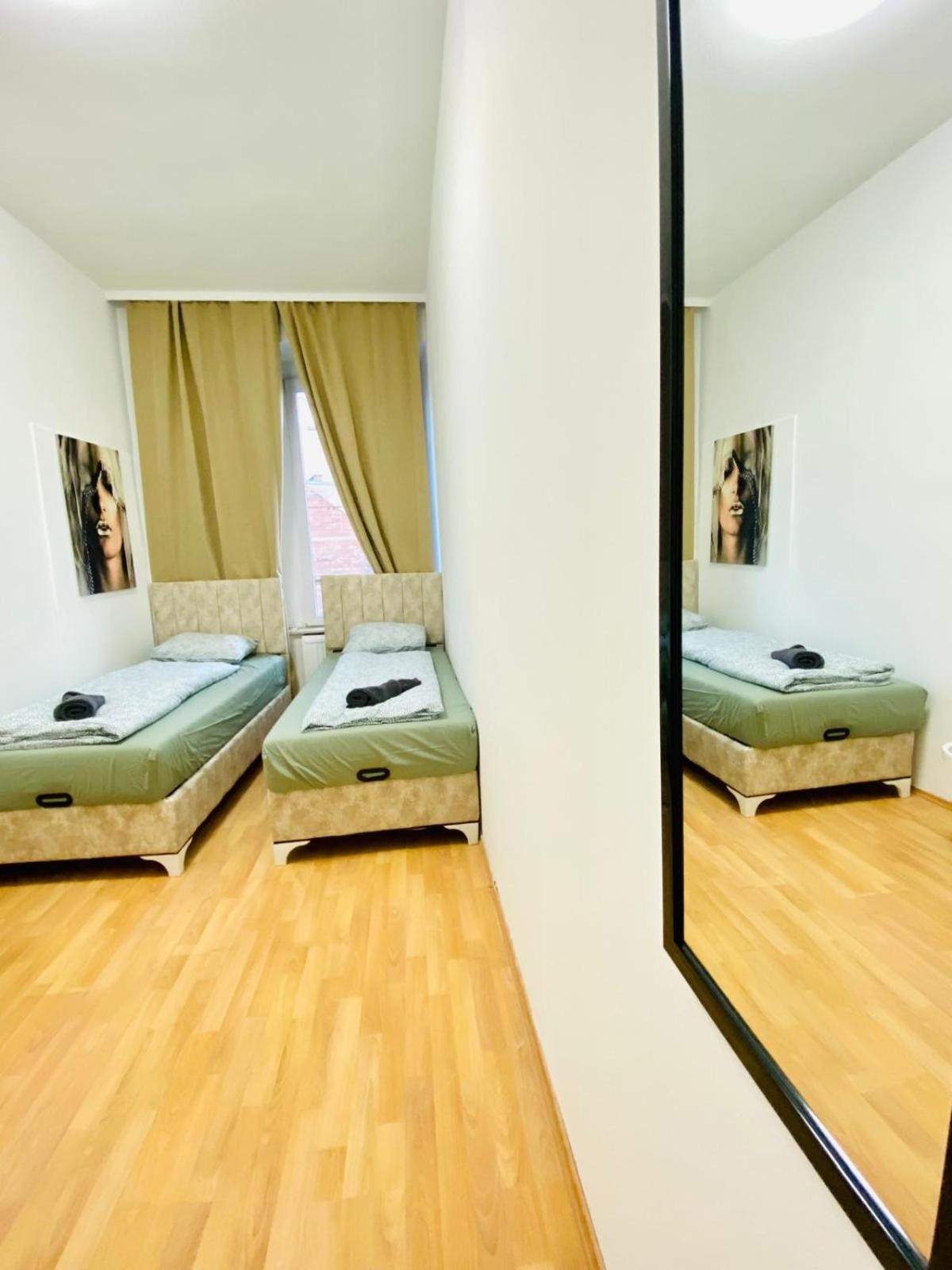 Bright 5Br Shared Apartment W Great Transport Link فيينا المظهر الخارجي الصورة