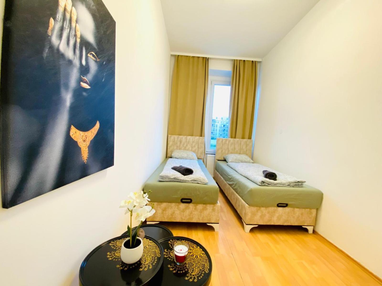 Bright 5Br Shared Apartment W Great Transport Link فيينا المظهر الخارجي الصورة