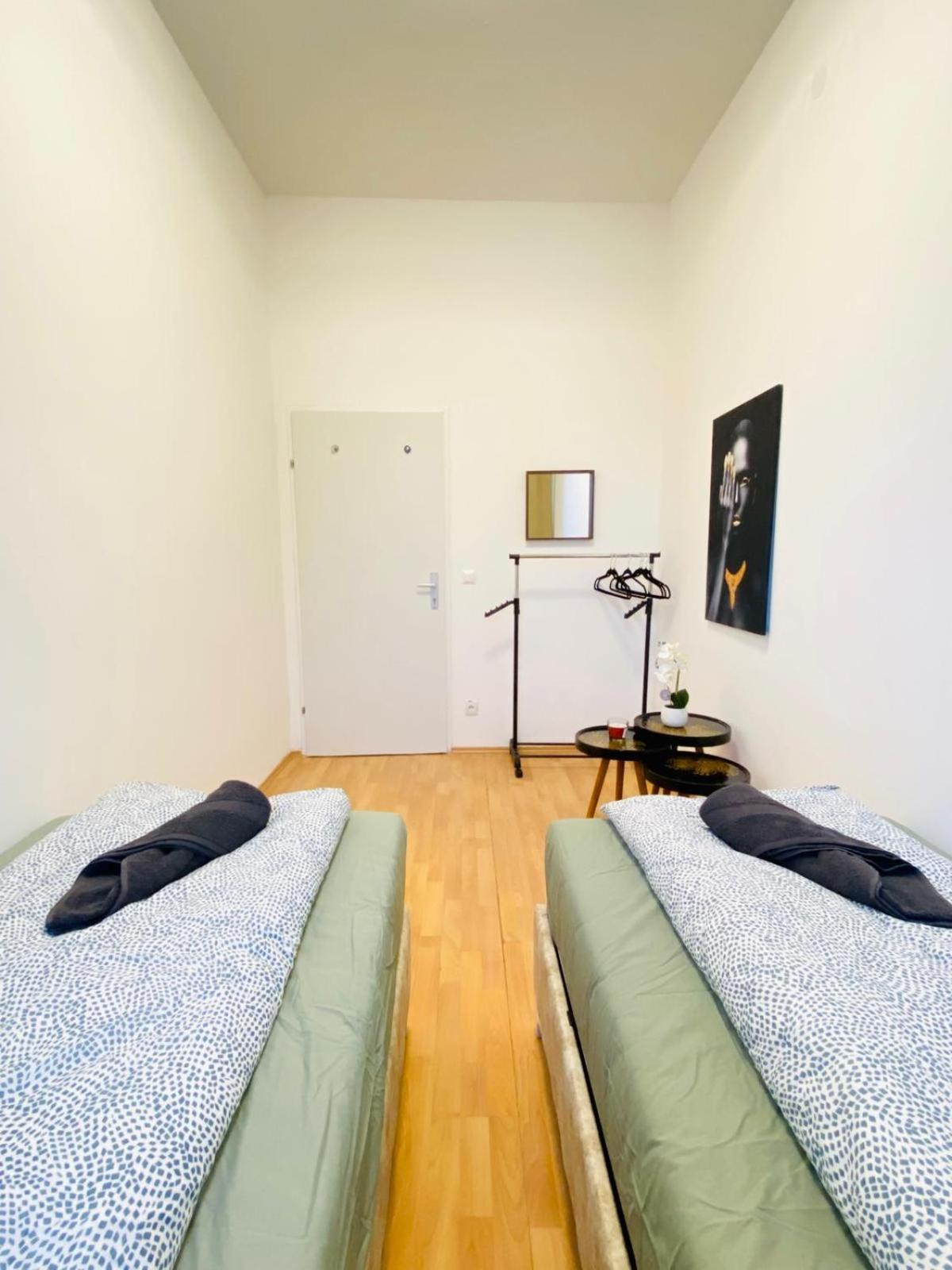 Bright 5Br Shared Apartment W Great Transport Link فيينا المظهر الخارجي الصورة