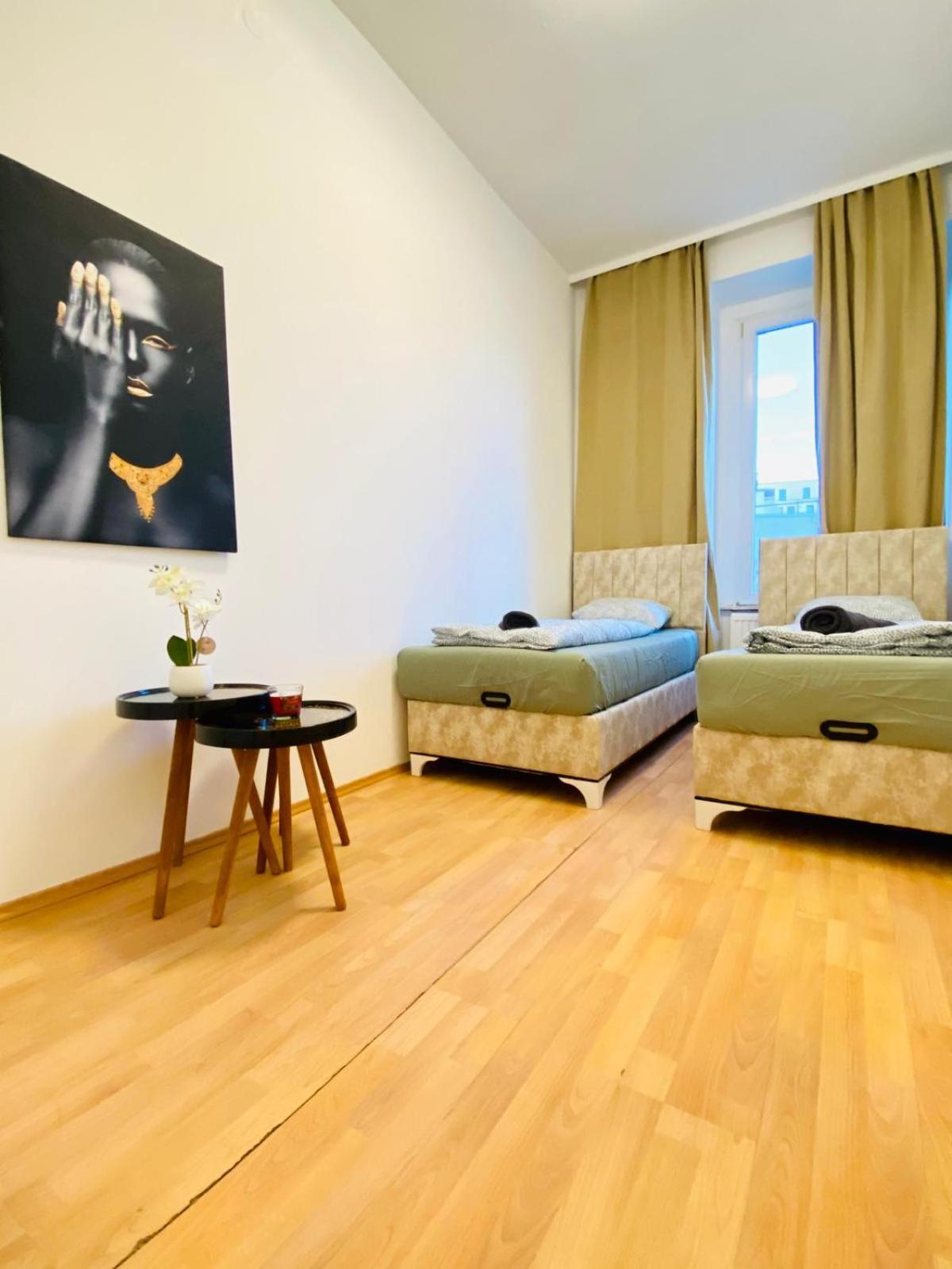 Bright 5Br Shared Apartment W Great Transport Link فيينا المظهر الخارجي الصورة
