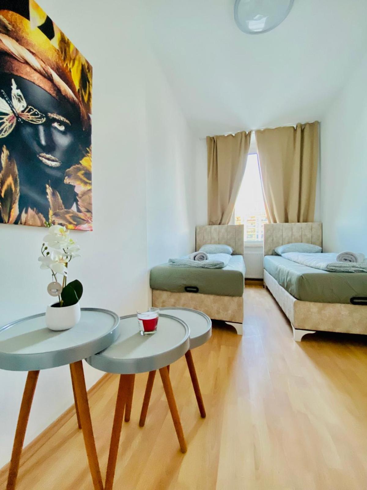 Bright 5Br Shared Apartment W Great Transport Link فيينا المظهر الخارجي الصورة
