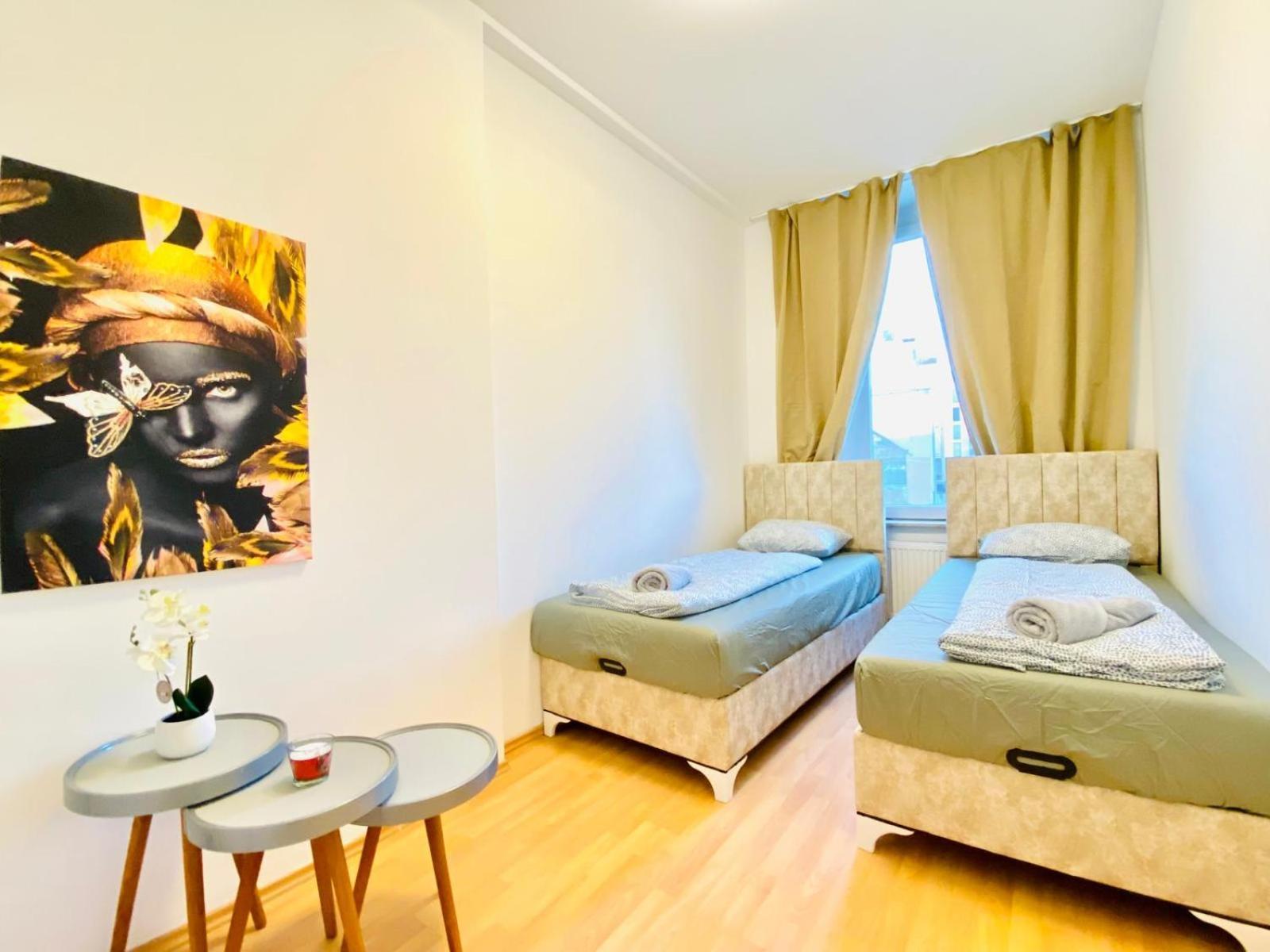 Bright 5Br Shared Apartment W Great Transport Link فيينا المظهر الخارجي الصورة