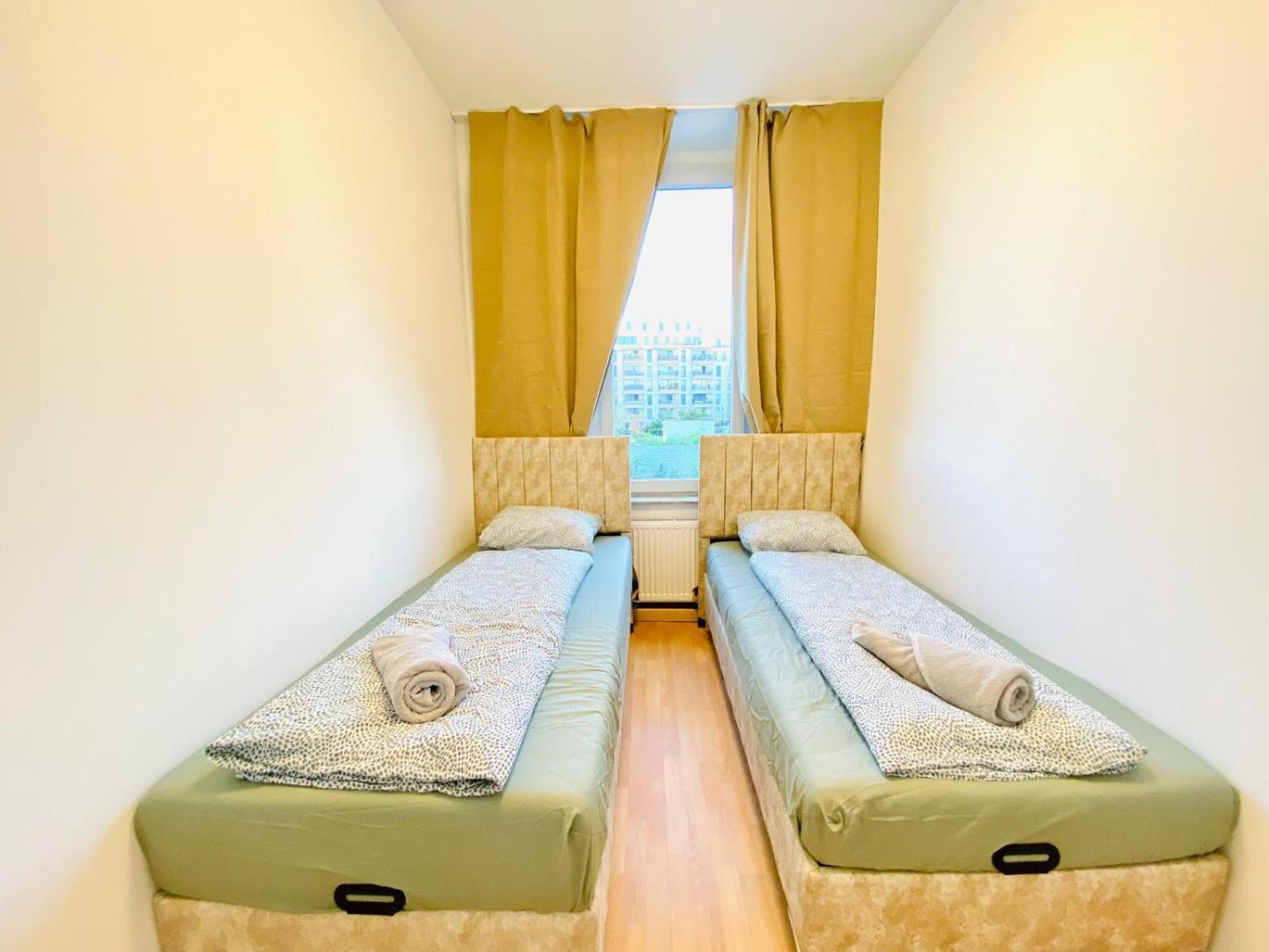 Bright 5Br Shared Apartment W Great Transport Link فيينا المظهر الخارجي الصورة