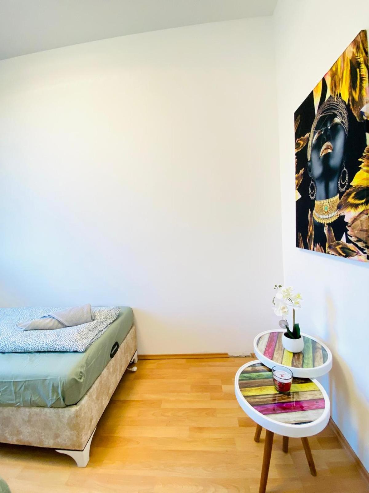 Bright 5Br Shared Apartment W Great Transport Link فيينا المظهر الخارجي الصورة